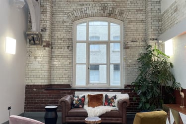 1 bed studio, College Square East, Holylands, Belfast, BT16DJ - Image 10